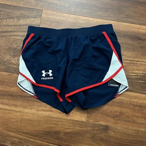Under Armour Freedom Women’s Shorts navy/Red Size small NWT - Picture 1 of 3
